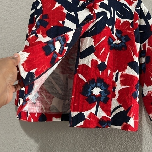 Ruby Rd Ladies Red White & Blue Watercolor Flowers Shrug Jacket Big Buttons sz 8 - Picture 6 of 12